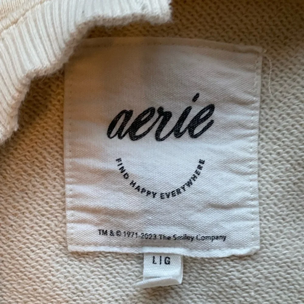 Aerie The Chill Crew Neck Smiley Sweatshirt - Picture 7 of 8